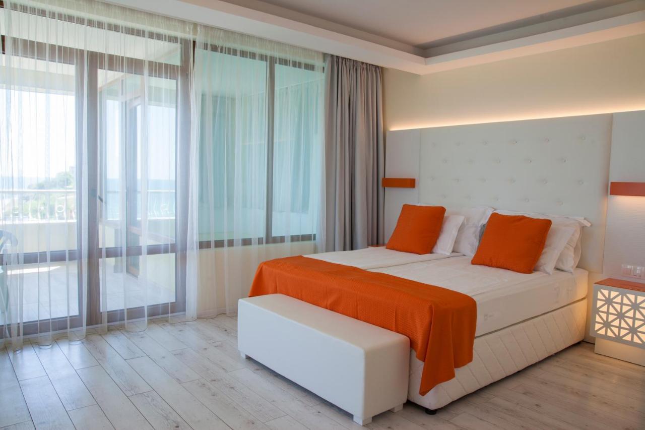 Hotel Perla Beach Luxury Primorsko Bagian luar foto