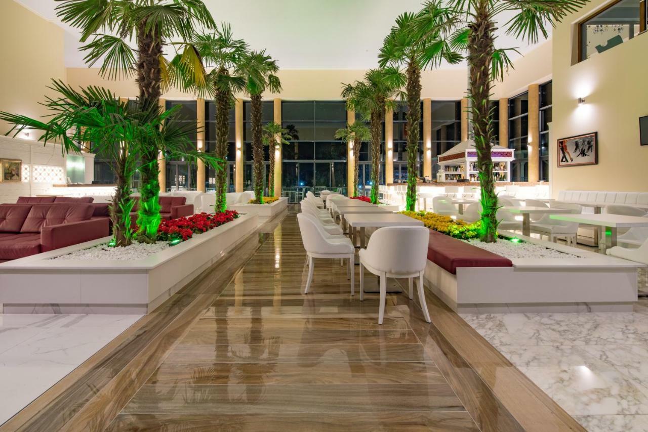 Hotel Perla Beach Luxury Primorsko Bagian luar foto